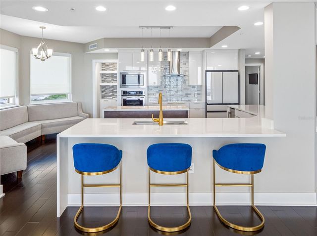 5823 BOWEN DANIEL DRIVE 1206, Tampa, FL 33616