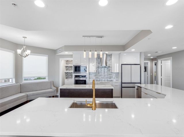 5823 BOWEN DANIEL DRIVE 1206, Tampa, FL 33616