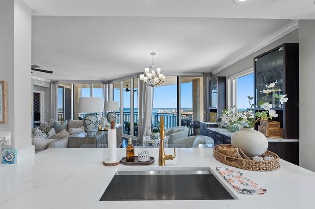 5823 BOWEN DANIEL DRIVE 1206, Tampa, FL 33616