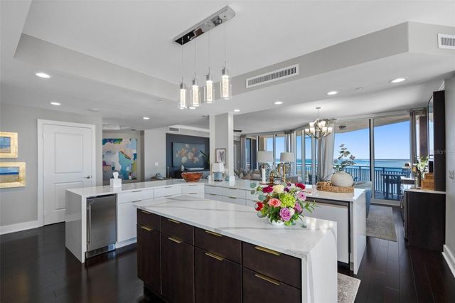 5823 BOWEN DANIEL DRIVE 1206, Tampa, FL 33616