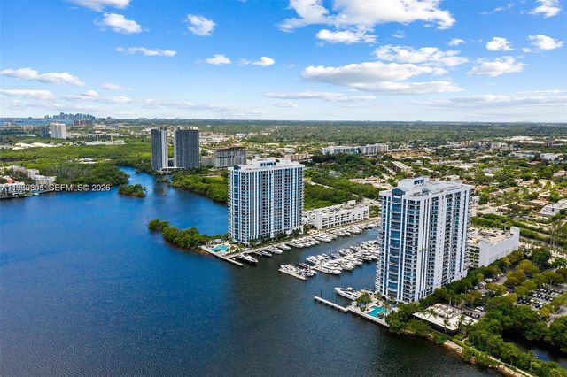 17301 Biscayne Blvd 2110, North Miami Beach, FL 33160