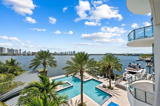 17301 Biscayne Blvd 2110, North Miami Beach, FL 33160