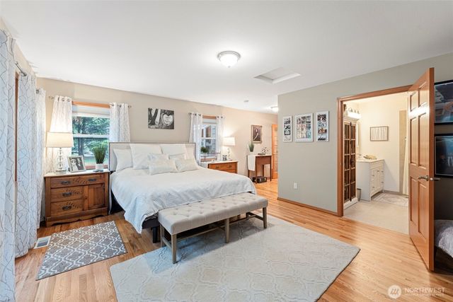 29315 204th Place SE, Kent, WA 98042