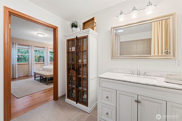 29315 204th Place SE, Kent, WA 98042