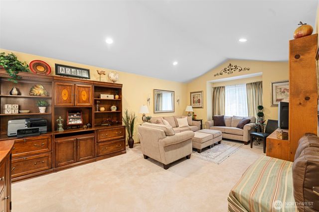 29315 204th Place SE, Kent, WA 98042