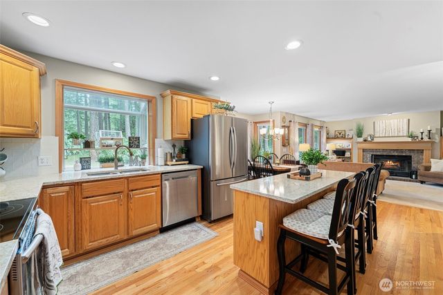29315 204th Place SE, Kent, WA 98042