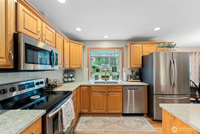 29315 204th Place SE, Kent, WA 98042