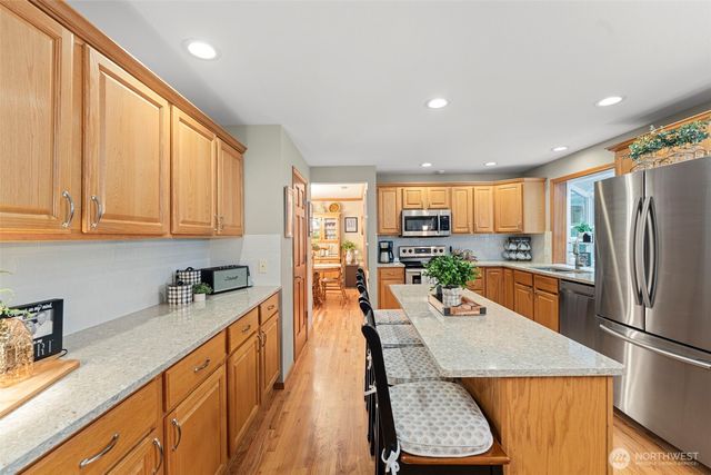 29315 204th Place SE, Kent, WA 98042