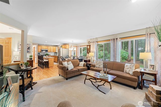 29315 204th Place SE, Kent, WA 98042