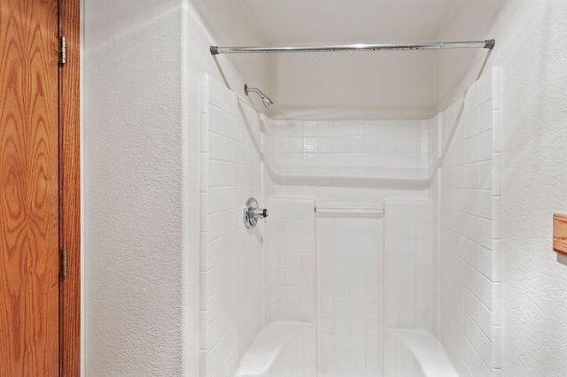 1987 Kelly Way, Grants Pass, OR 97527