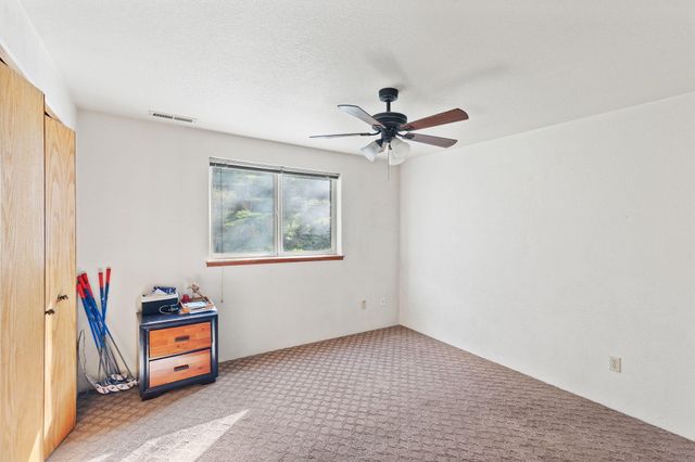 1987 Kelly Way, Grants Pass, OR 97527