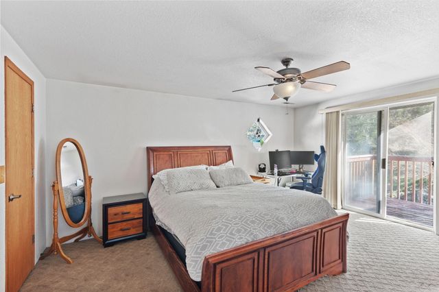 1987 Kelly Way, Grants Pass, OR 97527