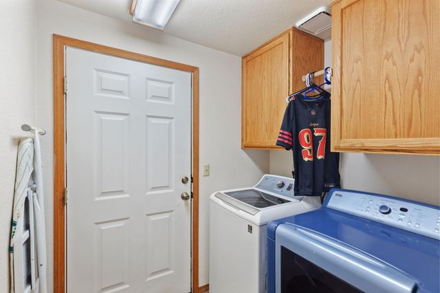 1987 Kelly Way, Grants Pass, OR 97527