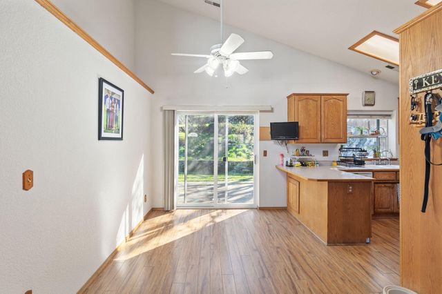 1987 Kelly Way, Grants Pass, OR 97527