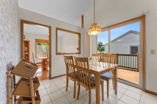 1013 Rushmore Drive, Burnsville, MN 55306