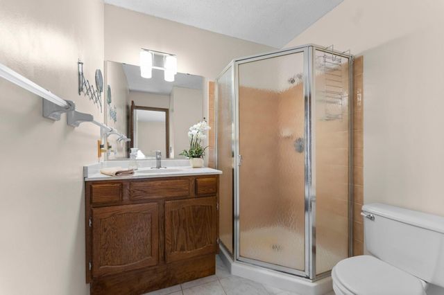 1013 Rushmore Drive, Burnsville, MN 55306