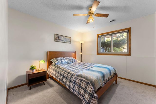 1013 Rushmore Drive, Burnsville, MN 55306
