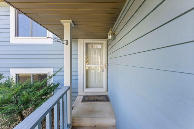 1013 Rushmore Drive, Burnsville, MN 55306