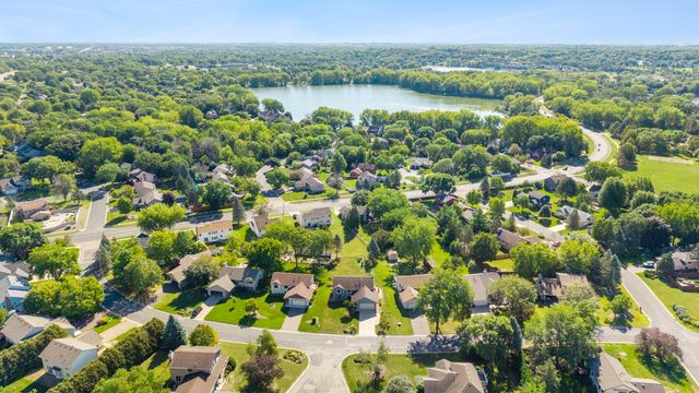 1013 Rushmore Drive, Burnsville, MN 55306