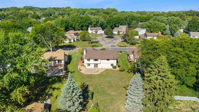 1013 Rushmore Drive, Burnsville, MN 55306