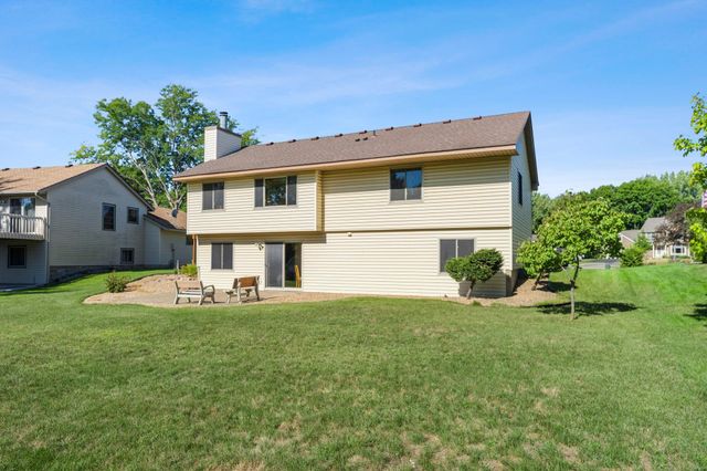 1013 Rushmore Drive, Burnsville, MN 55306