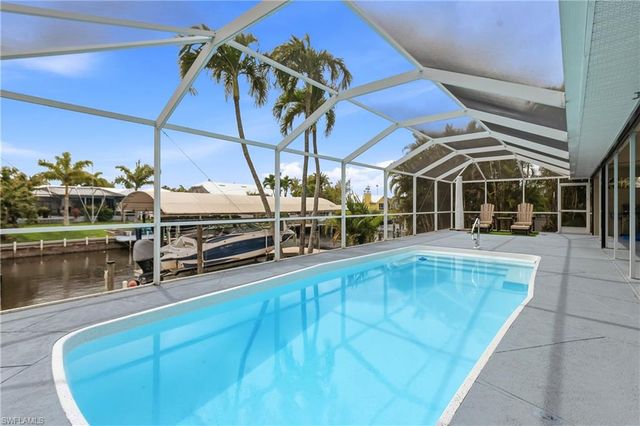 222 SW 39th TER, Cape Coral, FL 33914