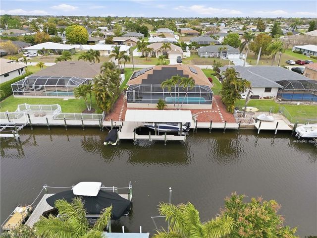 222 SW 39th TER, Cape Coral, FL 33914