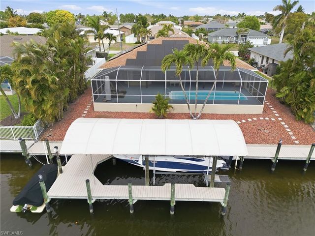 222 SW 39th TER, Cape Coral, FL 33914