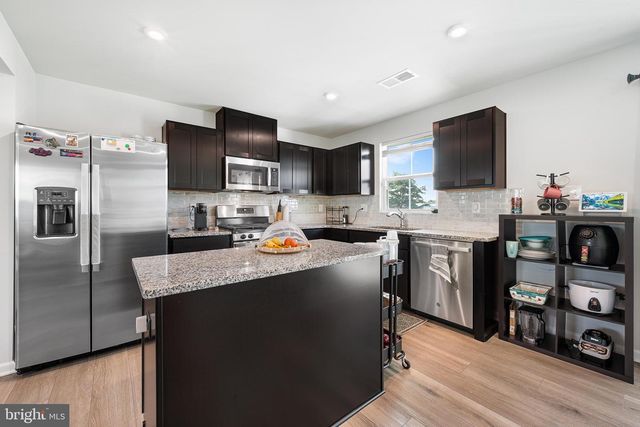 26 L. WENDOWSKI ST, Beverly, NJ 08010