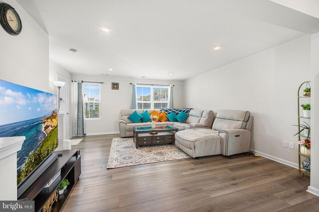 26 L. WENDOWSKI ST, Beverly, NJ 08010