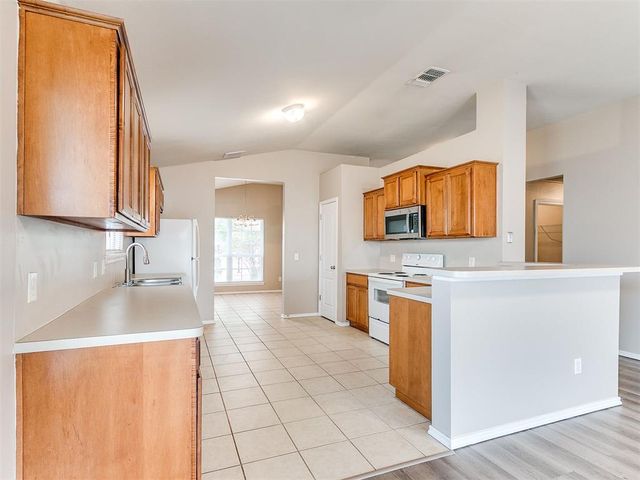 2829 NW 182nd Street, Edmond, OK 73012