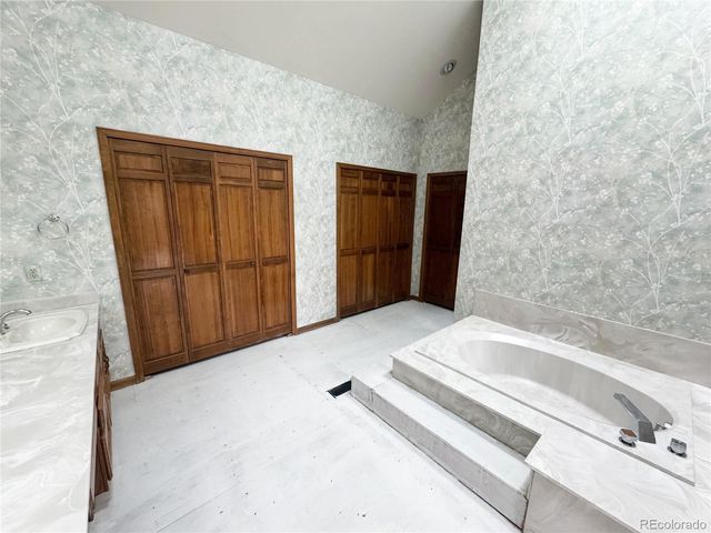 7706 S Madison Circle, Centennial, CO 80122