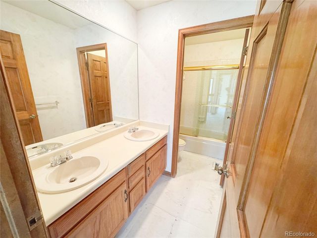 7706 S Madison Circle, Centennial, CO 80122