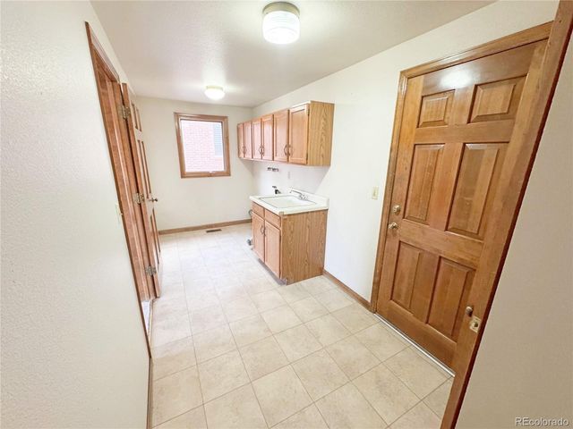 7706 S Madison Circle, Centennial, CO 80122