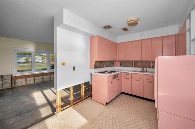 116 SHORE DRIVE PLACE, Oldsmar, FL 34677