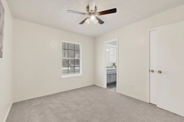 208 Gregory Drive, Desoto, TX 75115