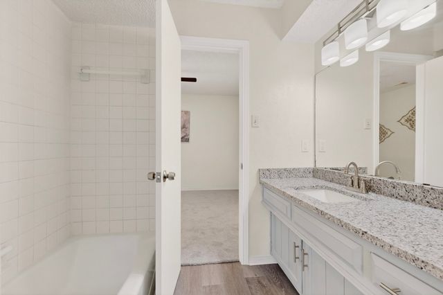 208 Gregory Drive, Desoto, TX 75115