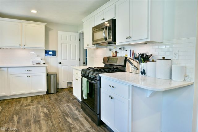 18 Orchard Drive, Poland, OH 44514