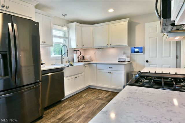 18 Orchard Drive, Poland, OH 44514