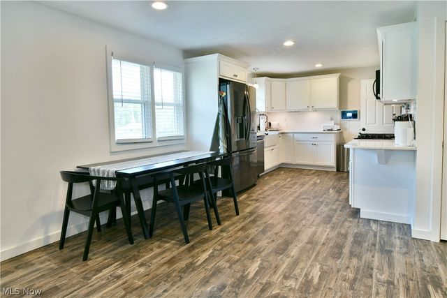 18 Orchard Drive, Poland, OH 44514