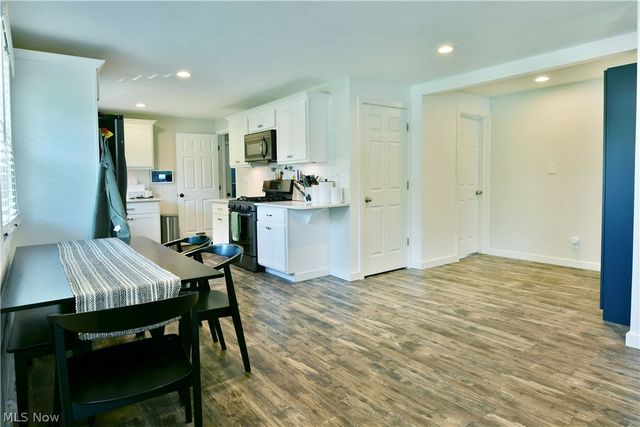 18 Orchard Drive, Poland, OH 44514