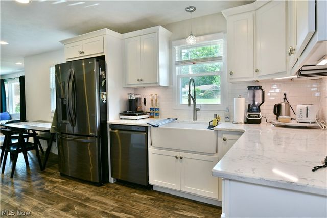 18 Orchard Drive, Poland, OH 44514