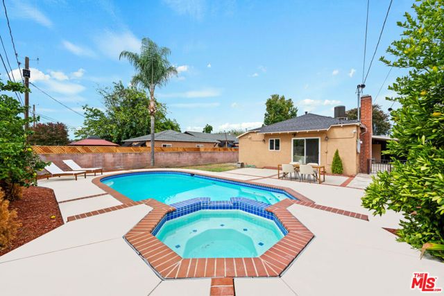1444 N Ontario Street, Burbank, CA 91505