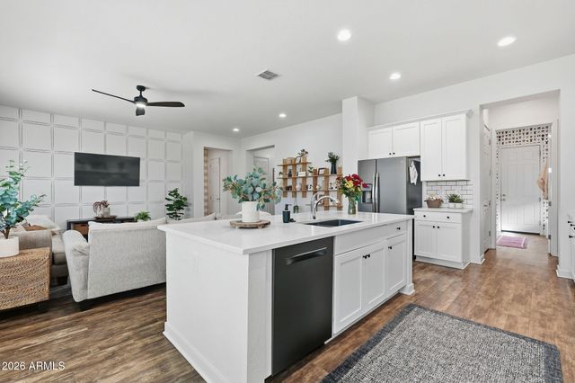 20523 E CARRIAGE Way, Queen Creek, AZ 85142