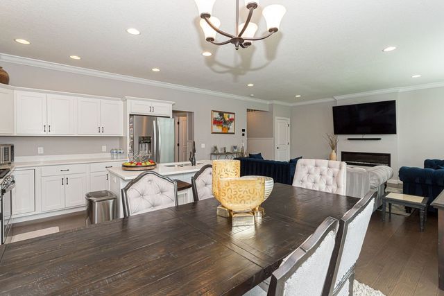 4411 Slate Creek Drive, Bettendorf, IA 52722