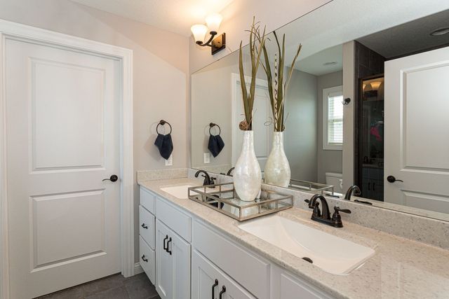 4411 Slate Creek Drive, Bettendorf, IA 52722