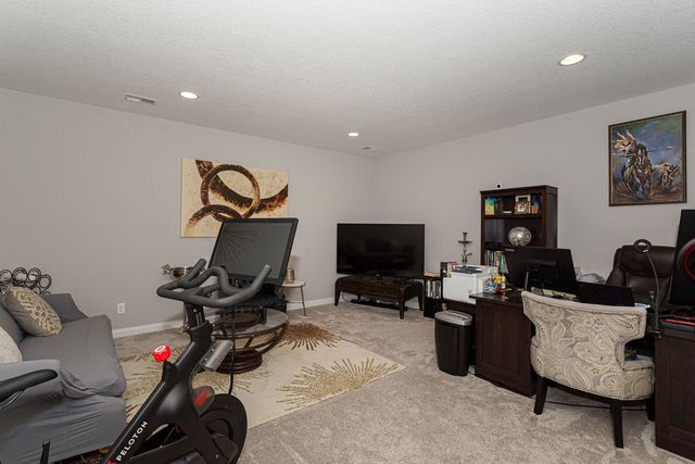 4411 Slate Creek Drive, Bettendorf, IA 52722