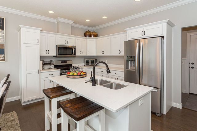 4411 Slate Creek Drive, Bettendorf, IA 52722