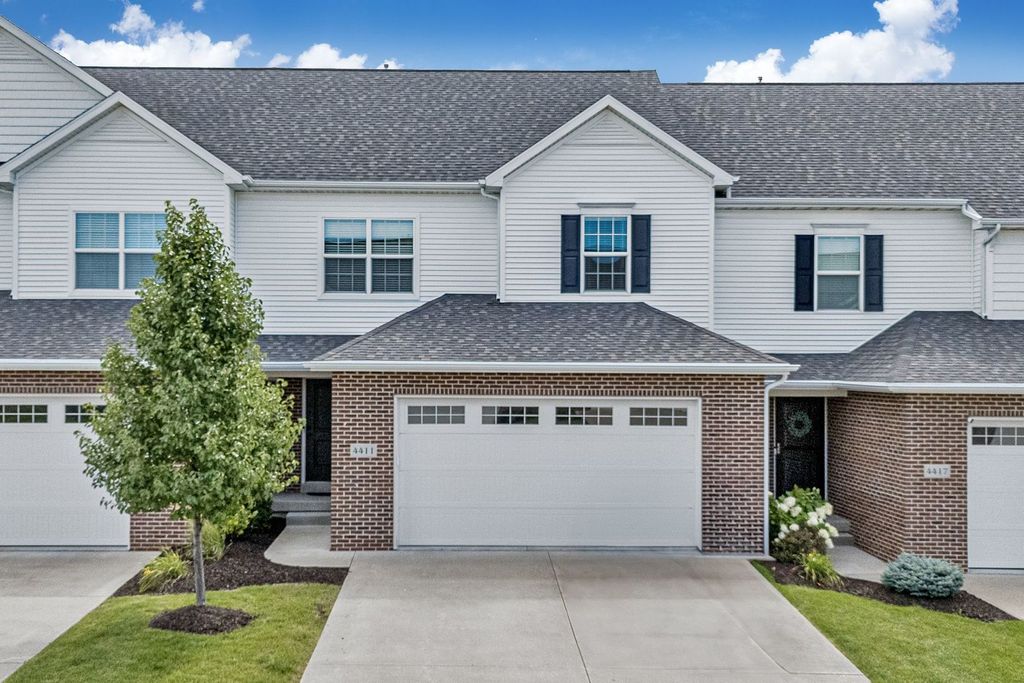 4411 Slate Creek Drive, Bettendorf, IA 52722