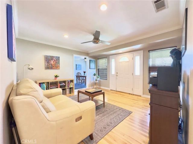 218 Princeton Avenue, Claremont, CA 91711